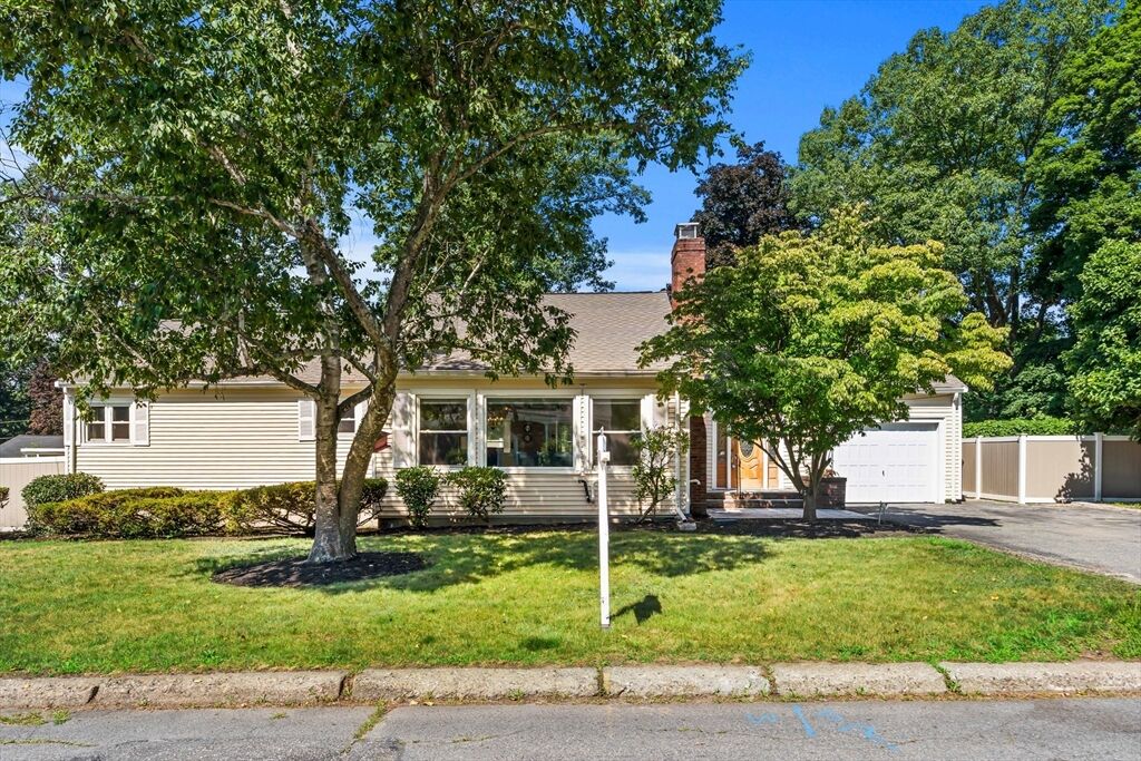 Property Photo: 173 Florence Rd MA 01851