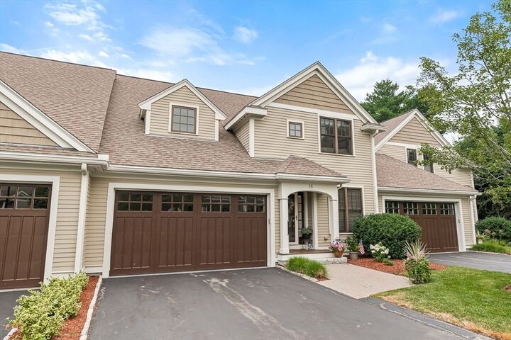 Property Photo:  18 Graystone Circle 18  MA 01890 