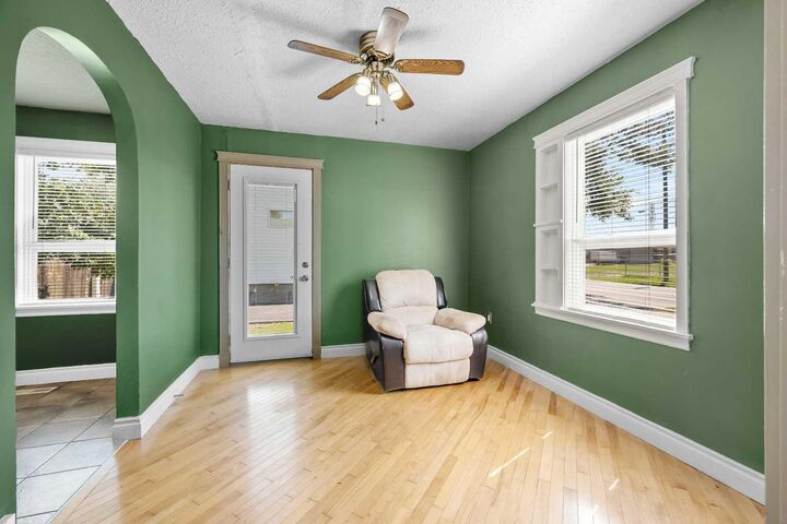 Property Photo:  5108 54 Street  AB T9V 0S1 