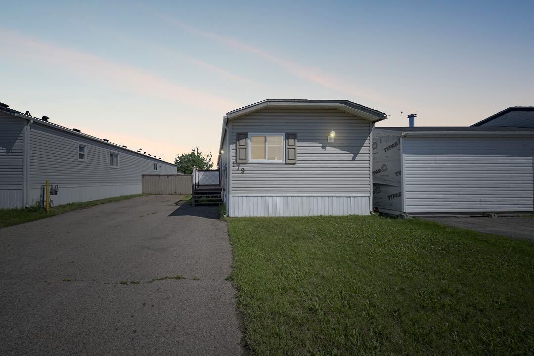 Property Photo:  179 Grant Way  AB T9H 5J3 