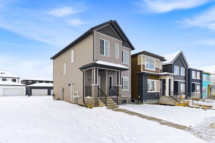 Property Photo: 440 Lewiston Landing NE AB T3P 2J5