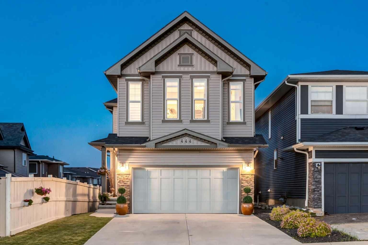 Property Photo:  444 Evansglen Drive NW  AB T3P 0P1 