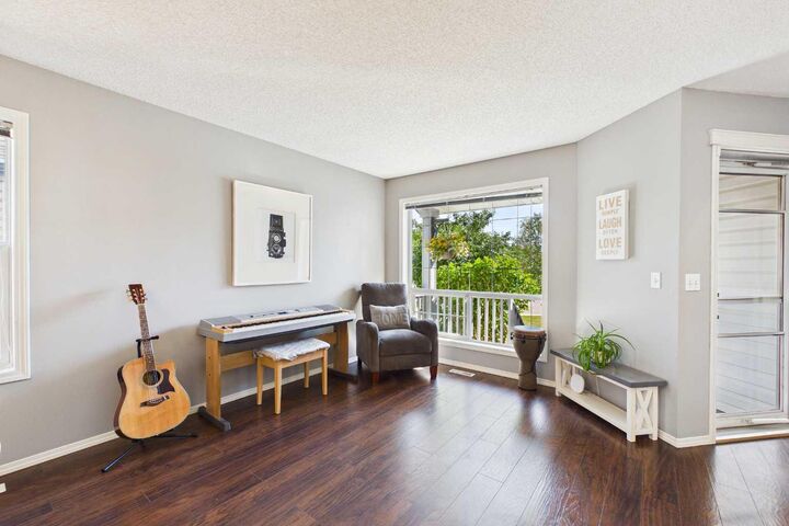 Property Photo:  70 Coventry Crescent NE  AB T3K 4Y9 