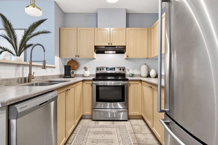 333 Taravista Drive NE 1117 — photo 1