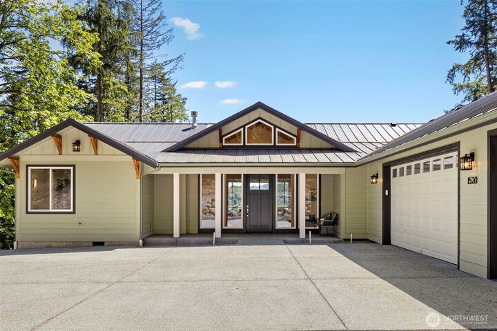 Property Photo: 1520 West Valley WA 98325