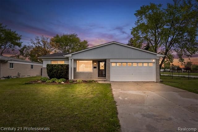 Property Photo:  37010 Calka Drive  MI 48310 
