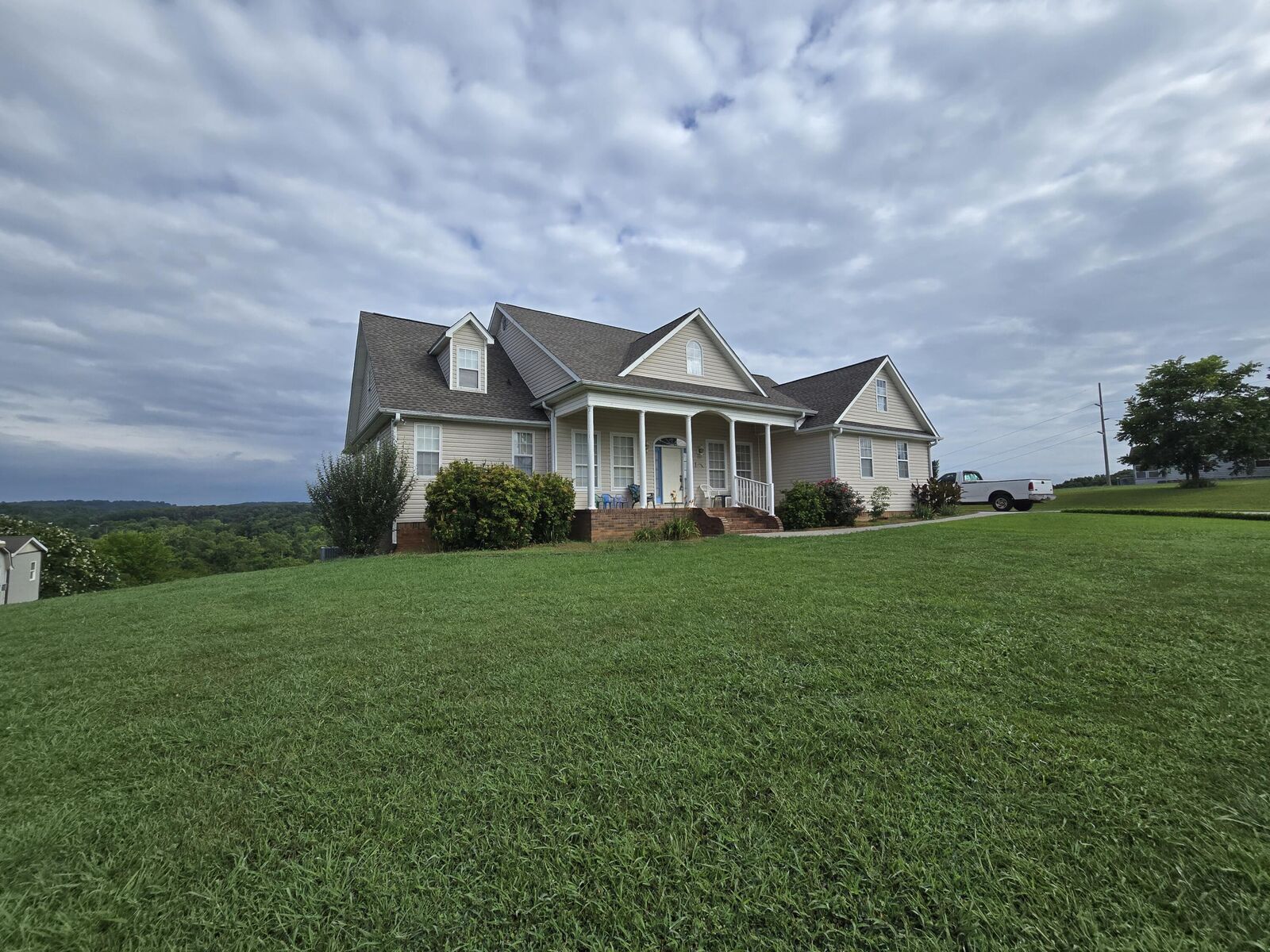 Property Photo:  125 County Road 429  TN 37329 