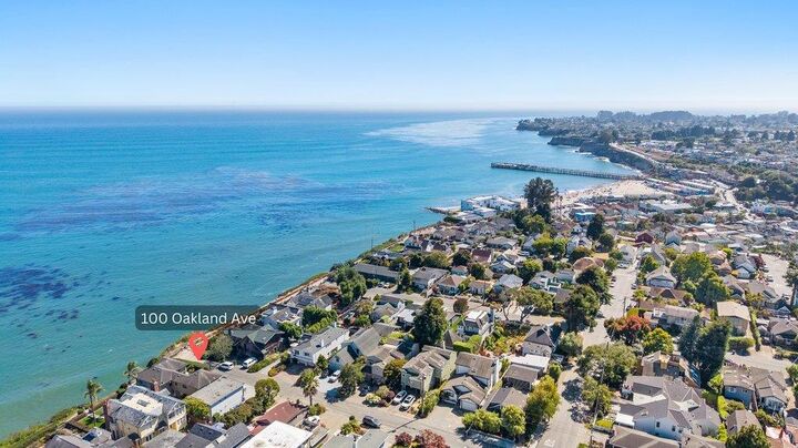 Property Photo: 100 Oakland CA 95010