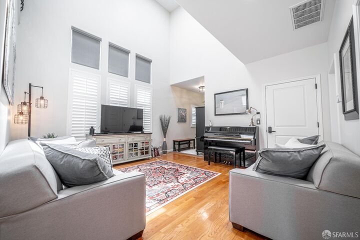 Property Photo: 435 B Street CA 94014