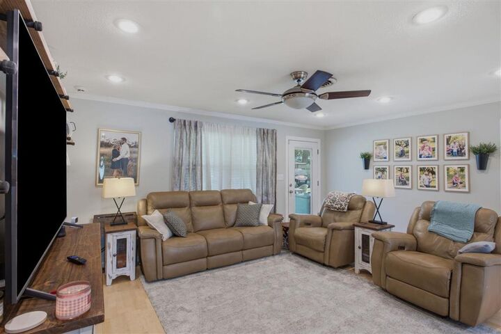 Property Photo: 4705 Desoto Street LA 70607
