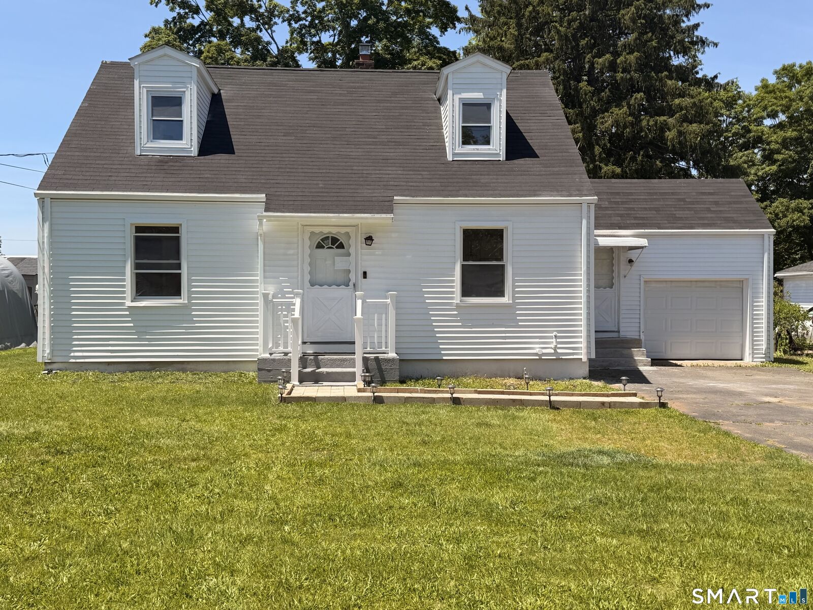 Property Photo: 8 River Road CT 06512