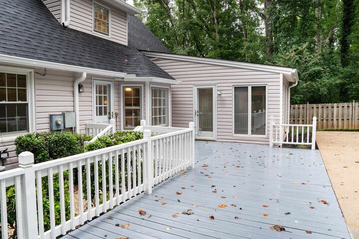 Property Photo: 904 Sussex Court SC 29301