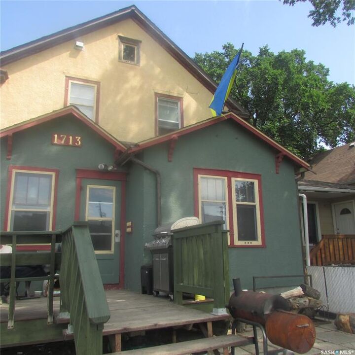 Property Photo: 1713 St John Street SK S4P 1R8