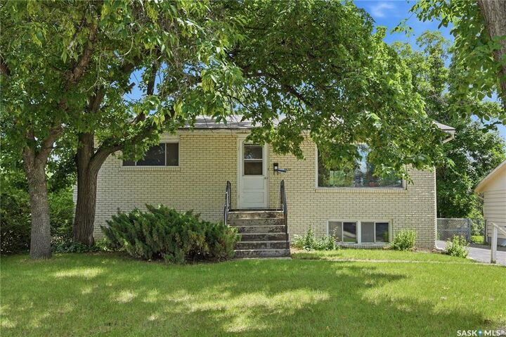 1632 9th Avenue N — photo 1