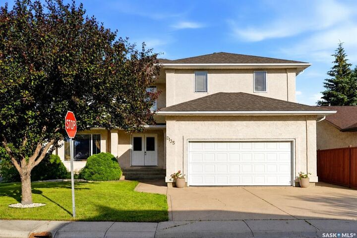Property Photo:  2135 Potts Crescent E  SK S4V 2E6 