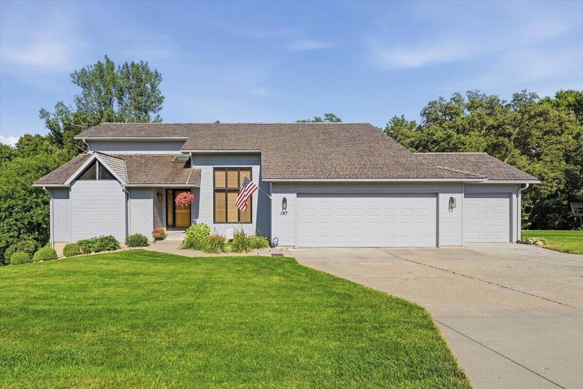 Property Photo:  147 Charles Park Drive  IA 51503 