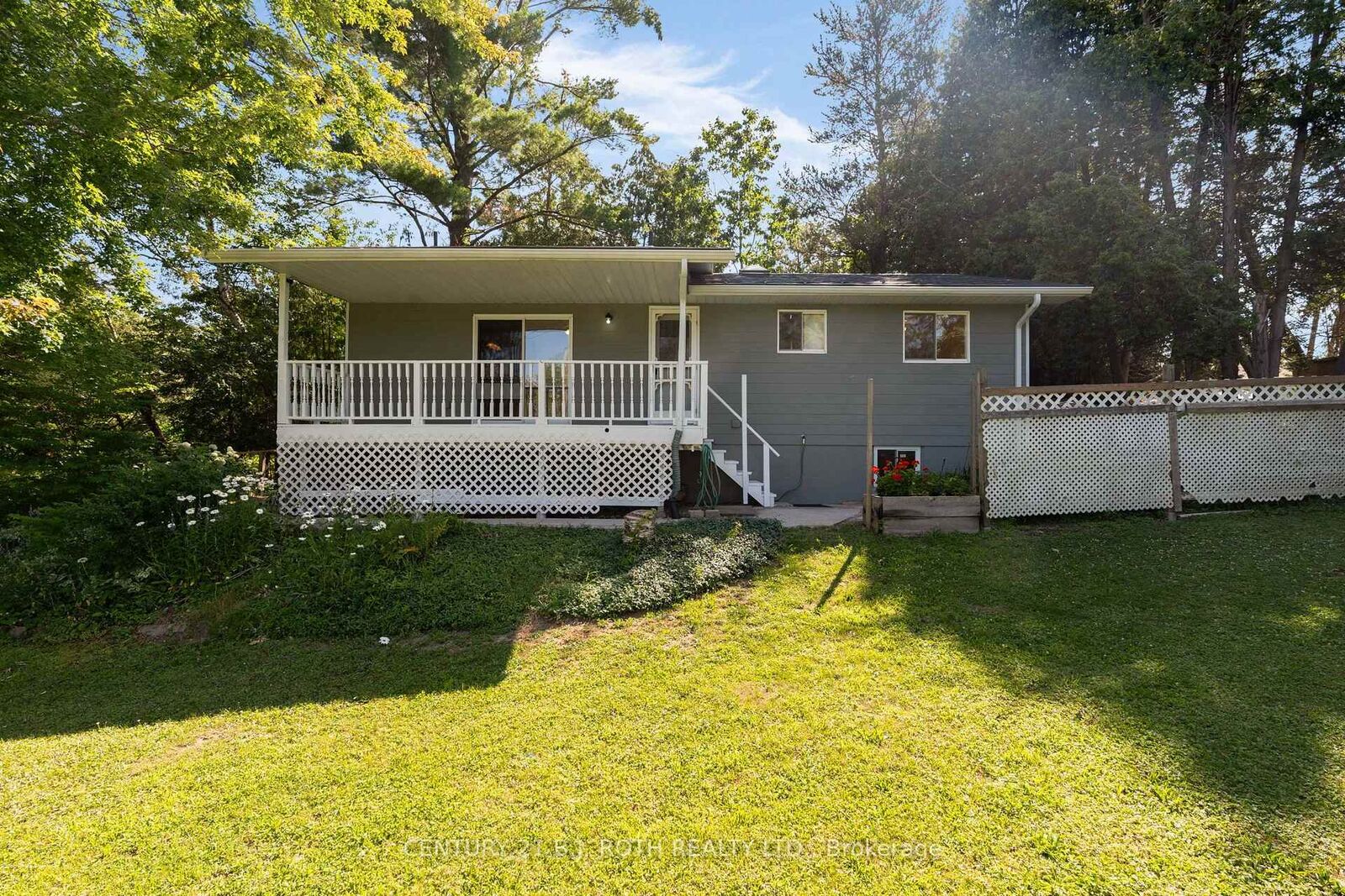 Property Photo:  957 7th Line  ON L9S 4G2 