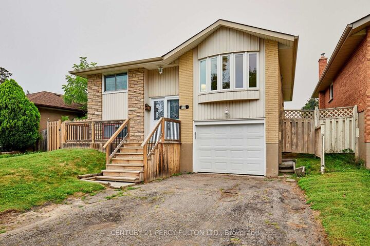 Property Photo: 816 Carnaby Crescent ON L1G 2Y8