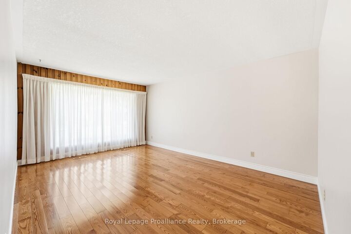 Property Photo:  11 Addison Street  ON K0K 1H0 