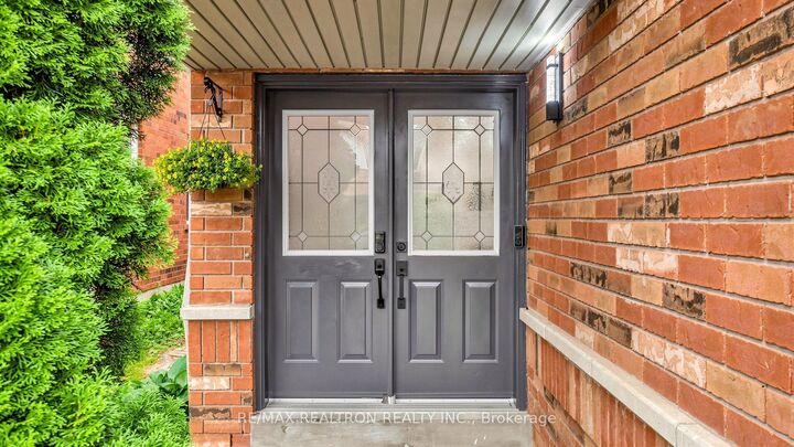 Property Photo: 21 Belvia Drive ON L4K 5J6