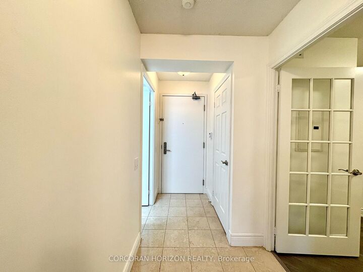 Property Photo:  80 Harrison Garden Boulevard 315  ON M2N 7E3 