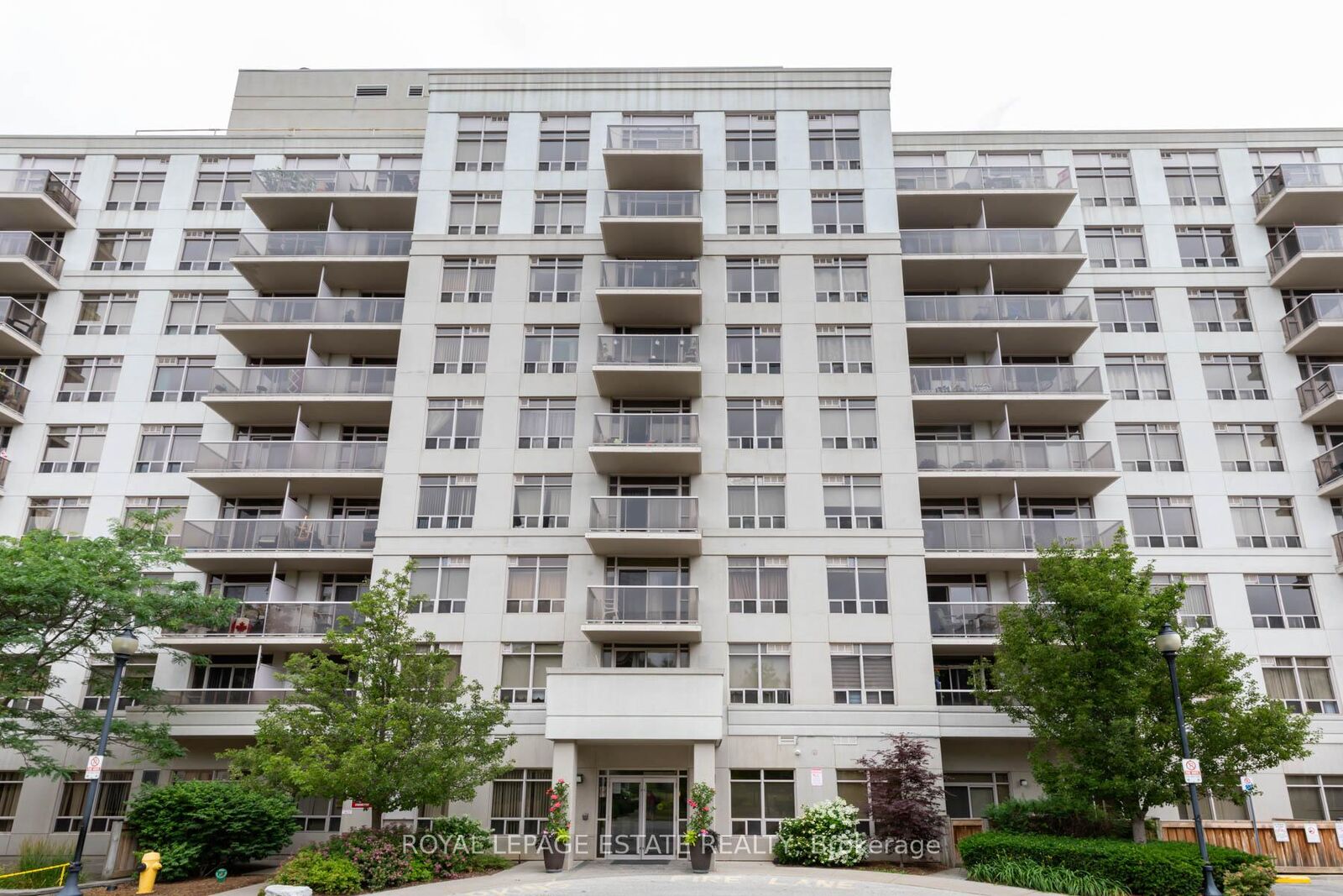 Property Photo:  3650 Kingston Road 822  ON M1M 3X9 