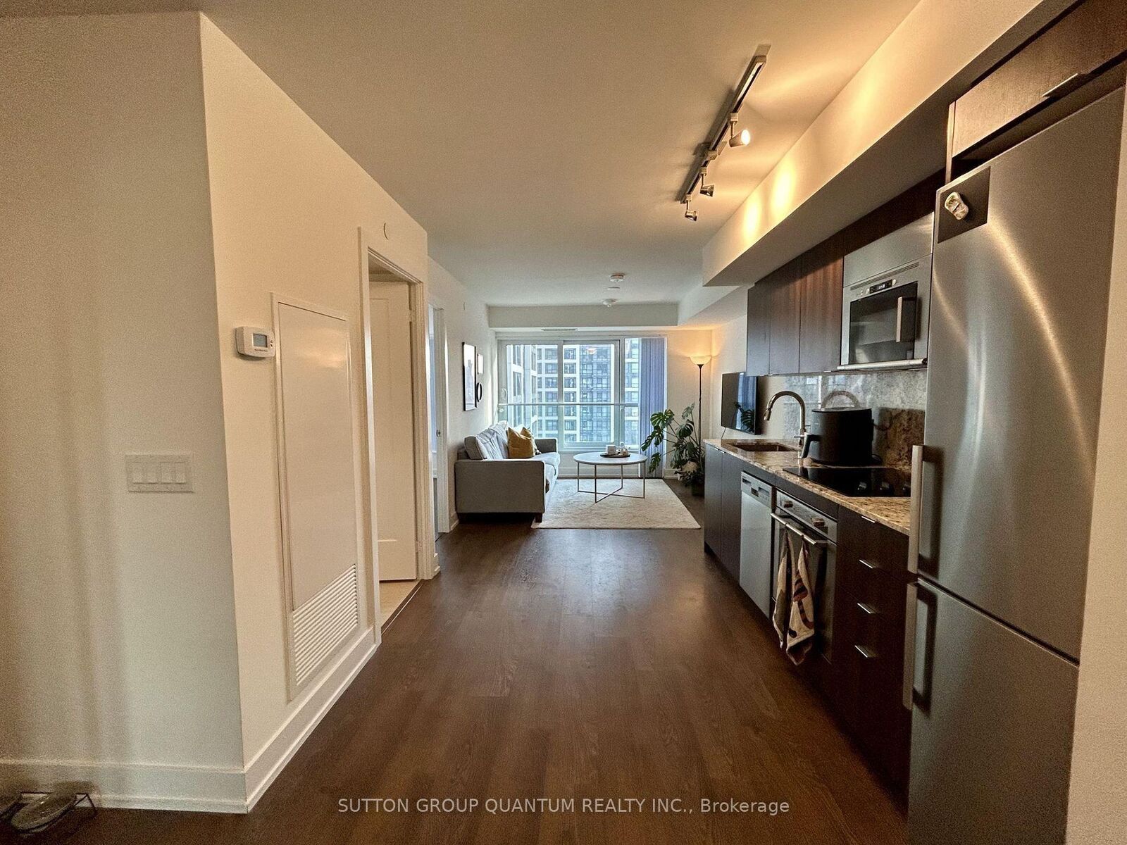 Property Photo: 5 Mabelle Avenue 1532 ON M9A 0C8