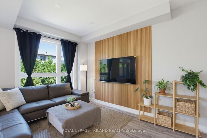 Property Photo:  3557 Colonel Talbot Road 14  ON N6P 0K5 