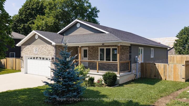 Property Photo: 62 Victoria Boulevard ON N0M 1L0
