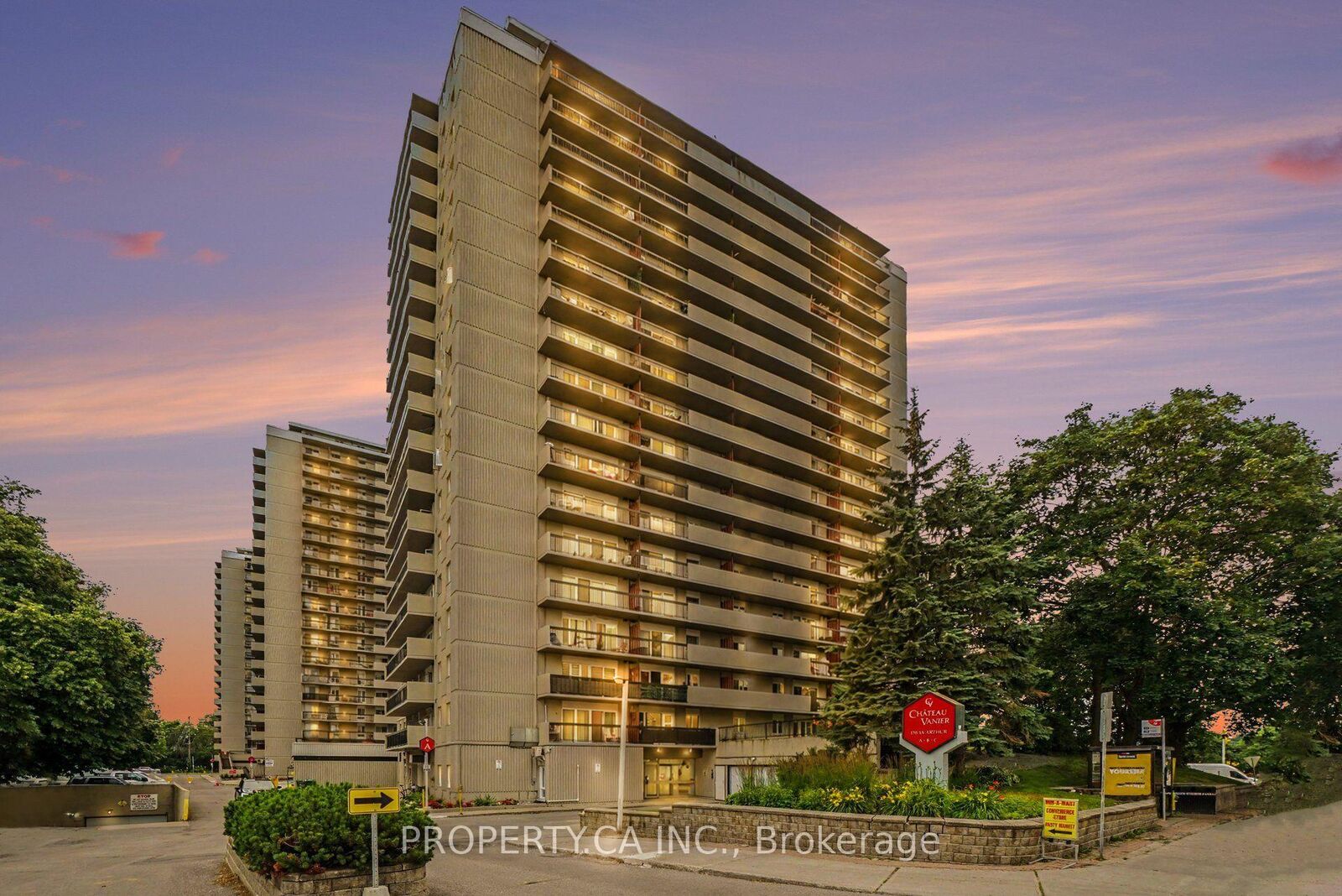 Property Photo:  158A McArthur Avenue 805  ON K1L 7E7 