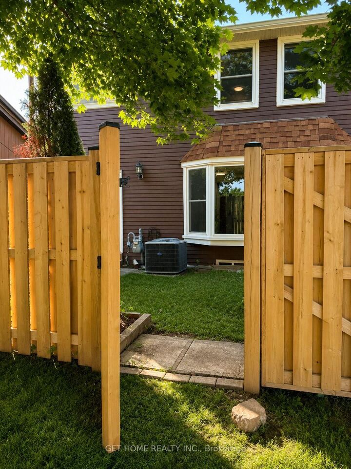 Property Photo: 2185 Fairchild Boulevard #23 ON L7P 3P6