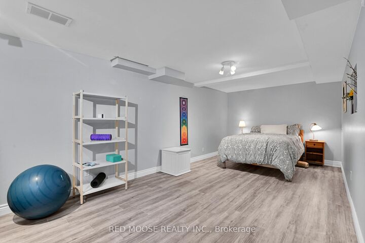 Property Photo:  67 Valewood Crescent  ON K1B 4G1 