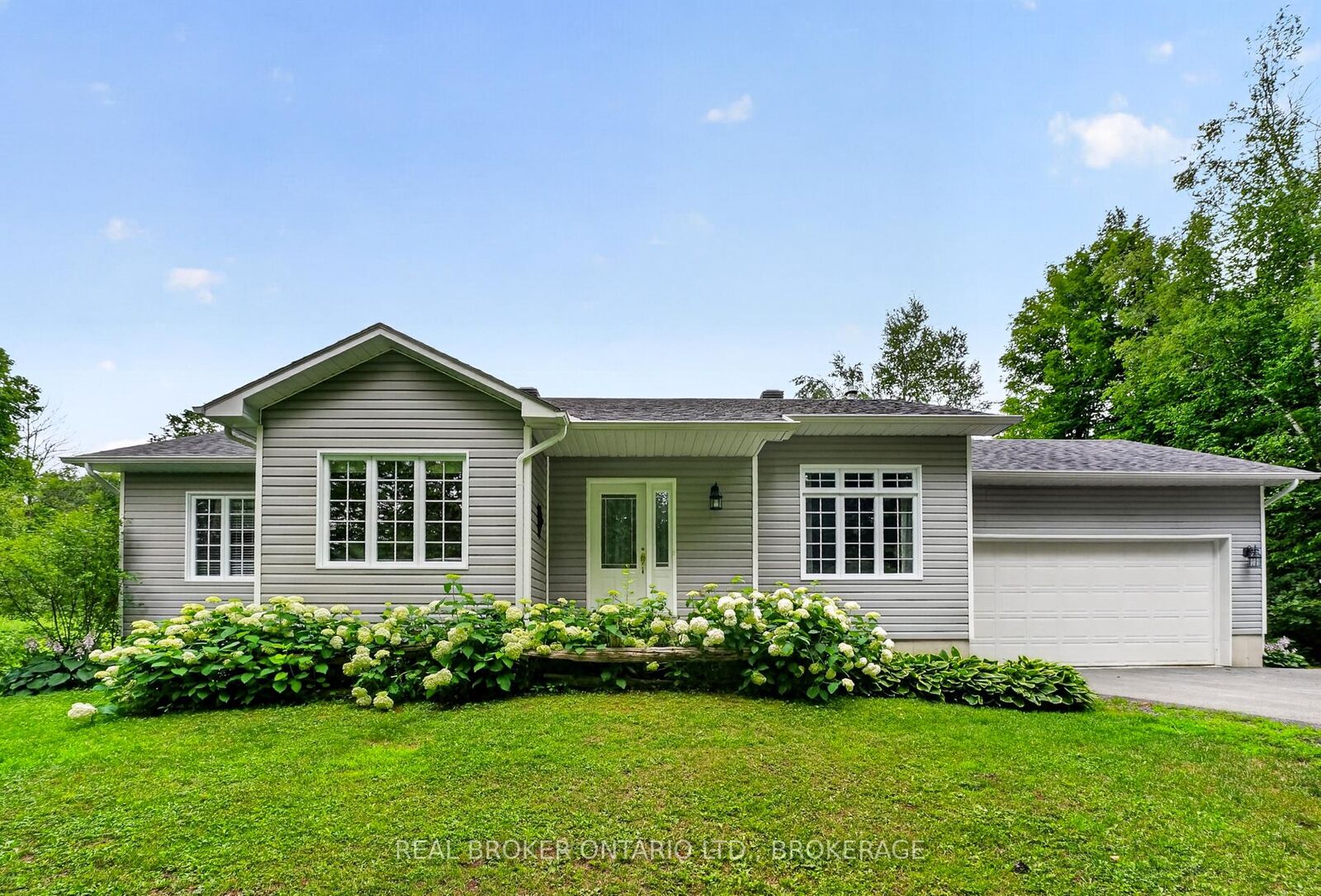 Property Photo:  18972 Kenyon Conc Rd 3 Road  ON K0C 1B0 