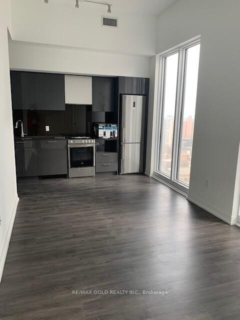 Property Photo:  251 Jarvis Street 1920  ON M5B 0C3 
