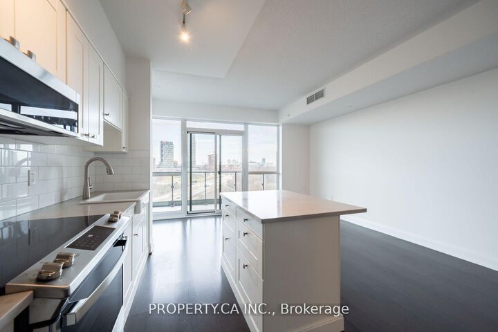 Property Photo: 160 Vanderhoof Avenue 601 ON M4G 0B7