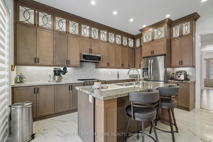 Property Photo: 71 Silk Twist Drive ON L9N 0W4