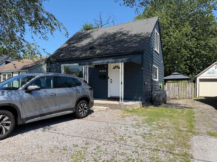 Property Photo: 4354 Fifth Avenue ON L2E 4R2