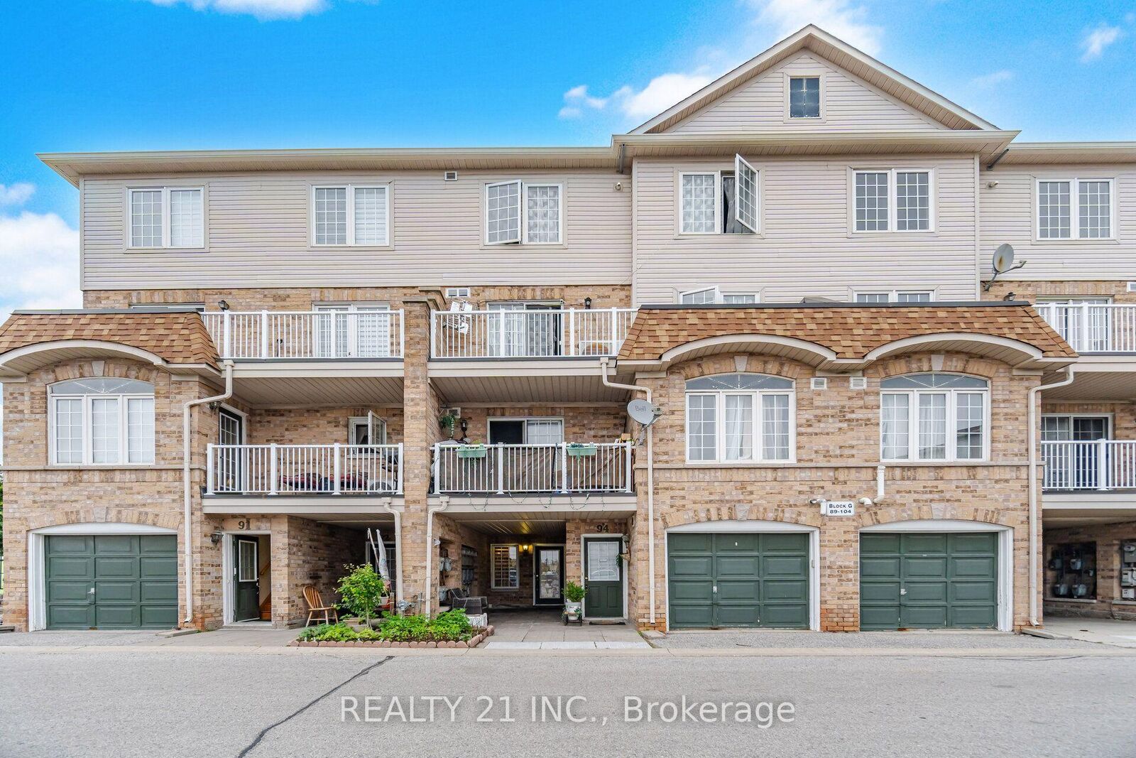 Property Photo: 200 McLevin Avenue 93 ON M1B 6C8