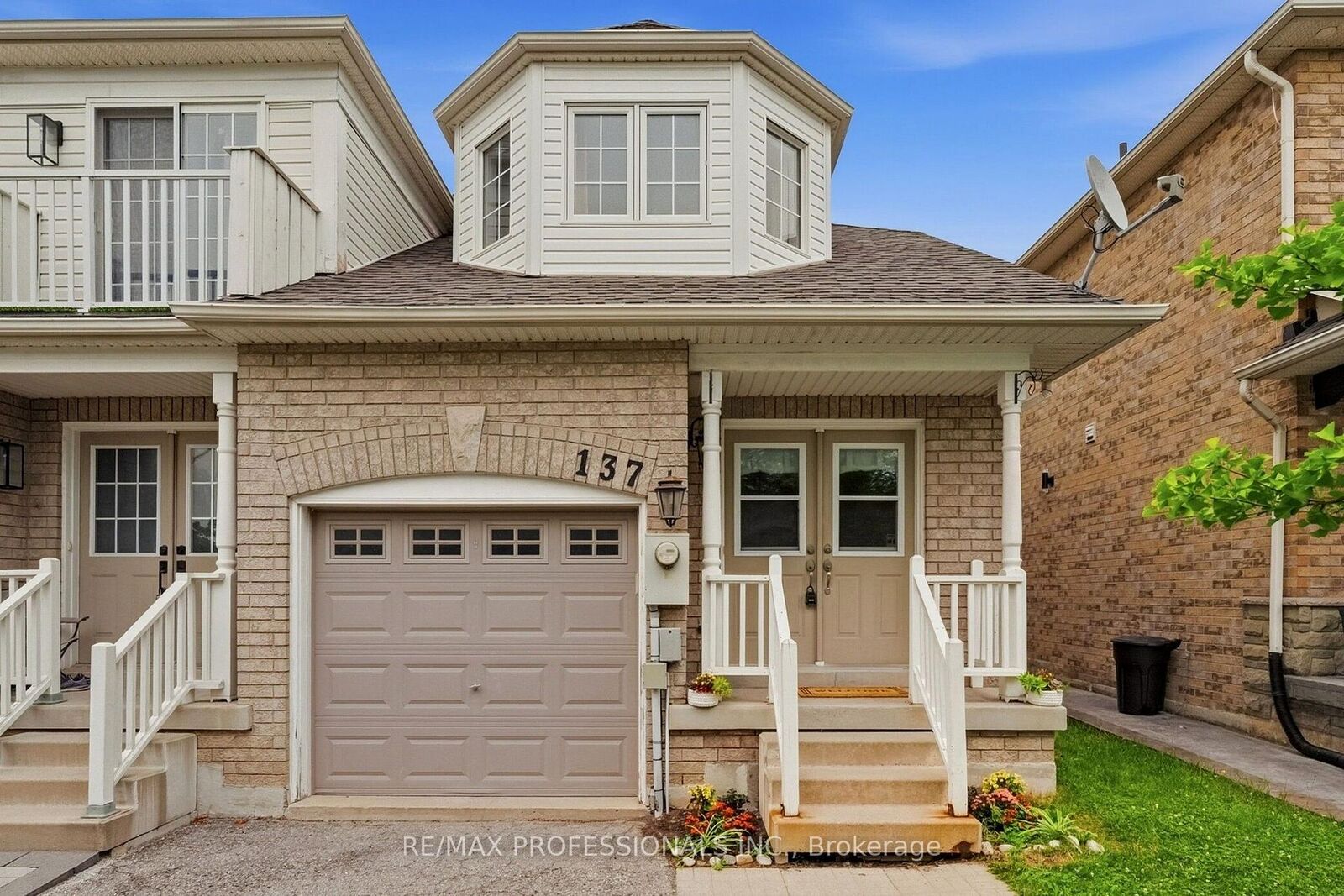 Property Photo: 137 Dominion Gardens Drive ON L7G 6B6
