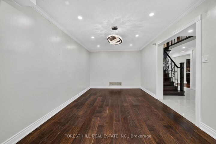 Property Photo: 55 Castlehill Road ON L6X 4C9