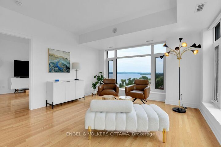 Property Photo: 75 Cleary Avenue 1002 ON K2A 1R8