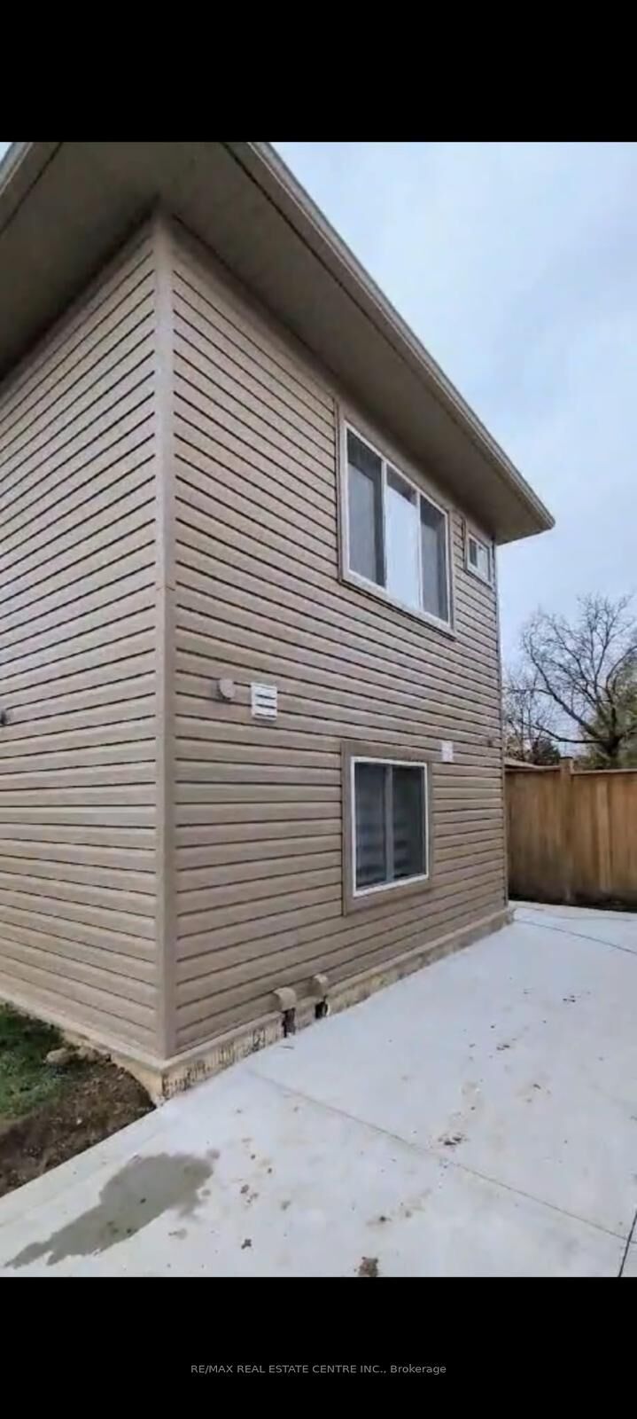 Property Photo: 193 Vodden Bsmt Street W ON L6X 2W8
