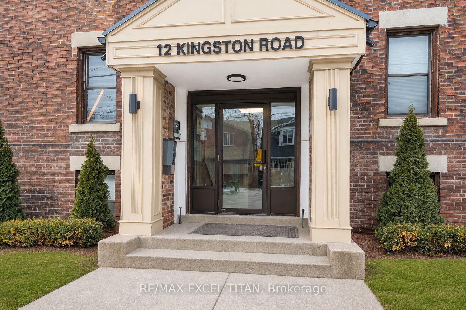 Property Photo:  12 Kingston Road 76  ON M4L 2S4 