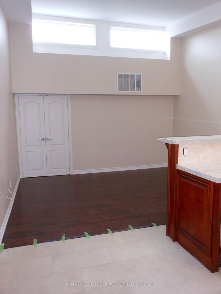 Property Photo: 2266 Bloor Street W #1 ON M6S 1N9