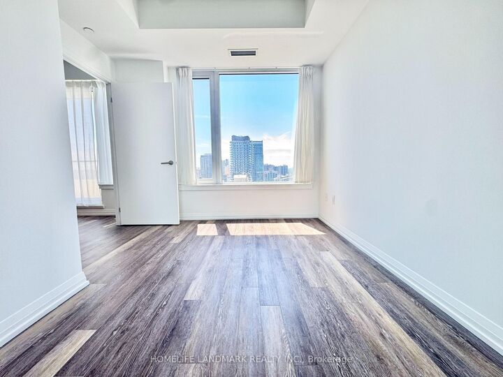 Property Photo:  75 Canterbury Place 2506  ON M2N 0L2 