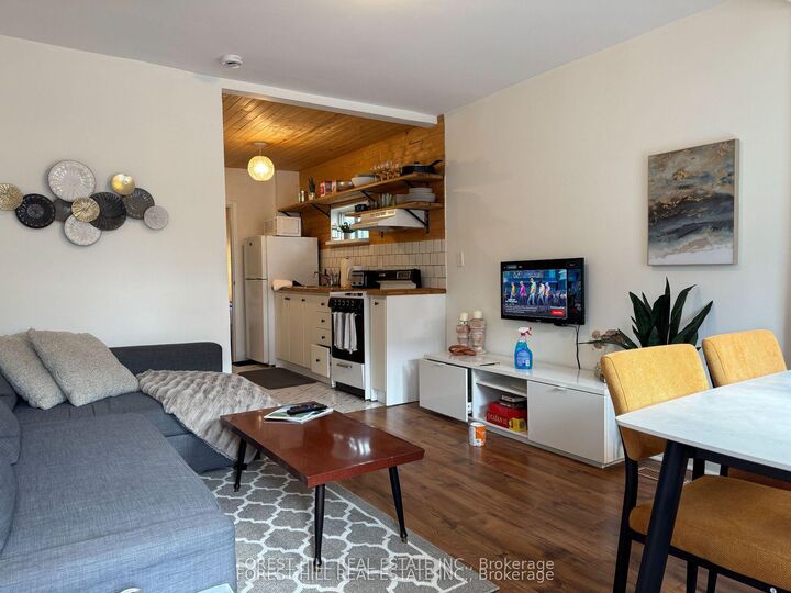 Property Photo:  325 Westmoreland Avenue N  ON M6H 3A6 