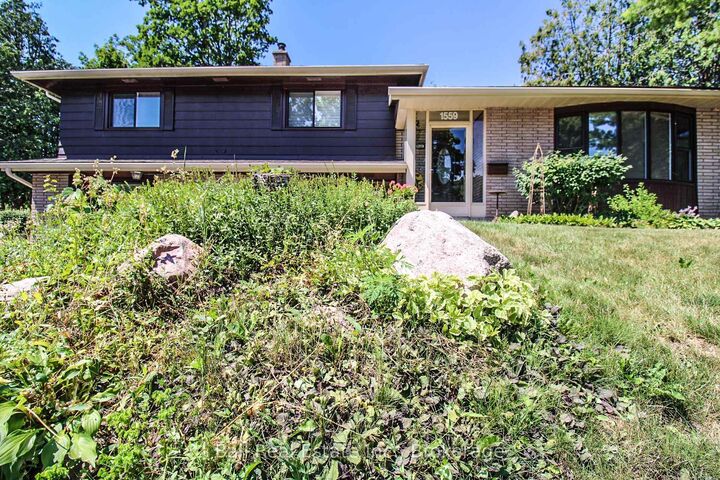 Property Photo: 1559 Westbrook Drive ON K9J 6R6