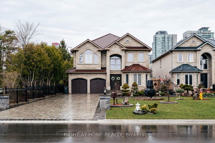 99 Fairview Road W — photo 1
