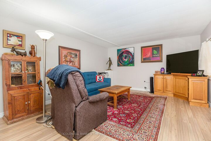 Property Photo: 9 Hawthorne Drive ON L9S 1P7