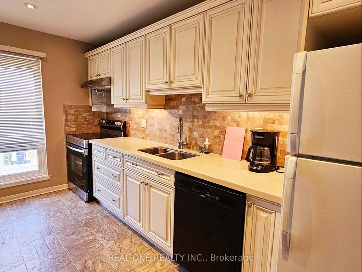 Property Photo: 19 Liszt Gate 308 ON M2H 1G6